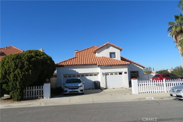 435 Questa Court, Palmdale, CA 93551