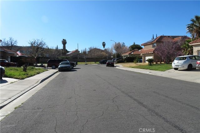435 Questa Court, Palmdale, CA 93551