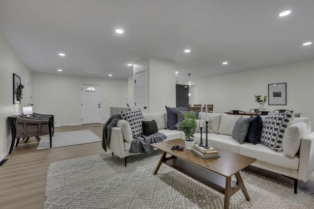 476 S State Street, Westerville, OH 43081