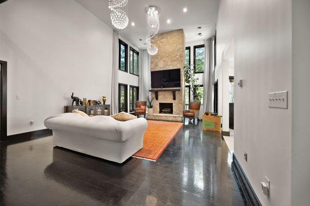 225 Spring Gate Drive, London, KY 40741