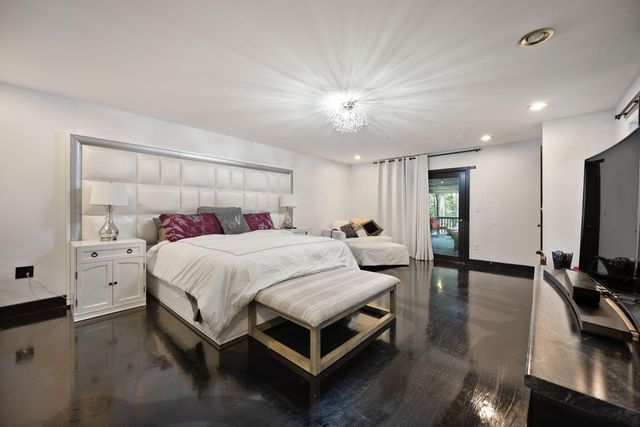 225 Spring Gate Drive, London, KY 40741