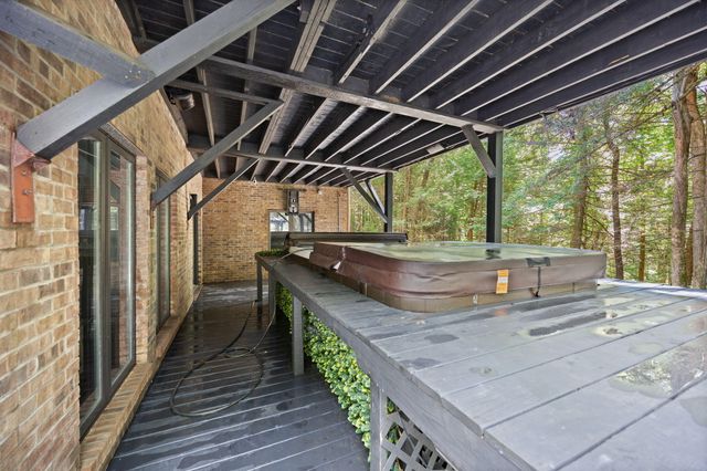 225 Spring Gate Drive, London, KY 40741