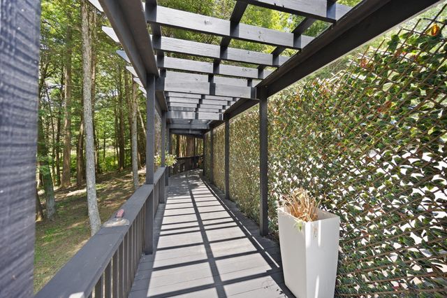 225 Spring Gate Drive, London, KY 40741