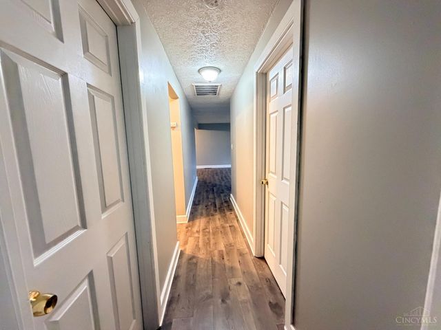 1018 Winding Way, Lebanon, OH 45036