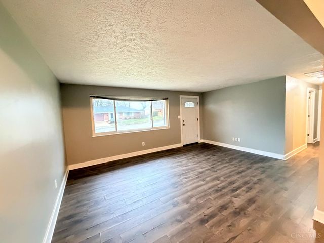 1018 Winding Way, Lebanon, OH 45036