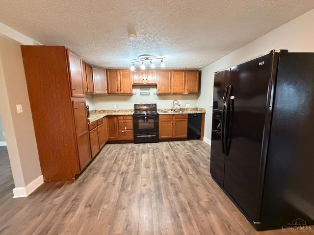 1018 Winding Way, Lebanon, OH 45036