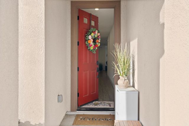 5643 Sailrock St, Sacramento, CA 95835