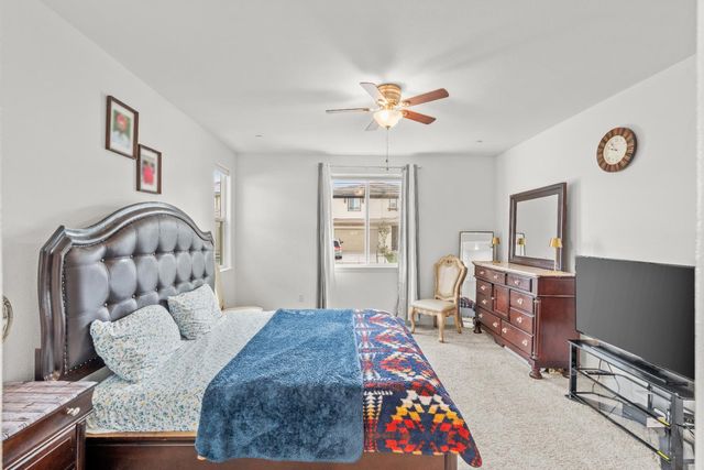 5643 Sailrock St, Sacramento, CA 95835