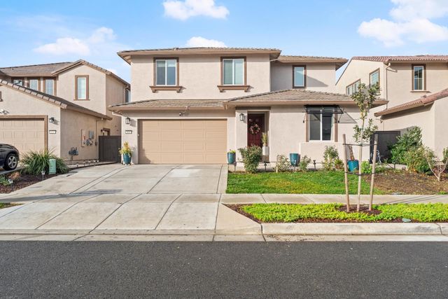 5643 Sailrock St, Sacramento, CA 95835