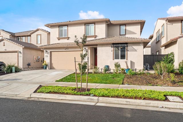 5643 Sailrock St, Sacramento, CA 95835