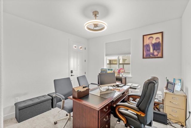 5643 Sailrock St, Sacramento, CA 95835