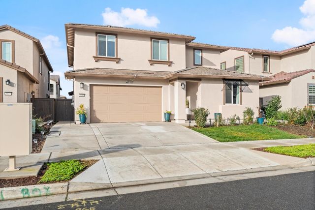 5643 Sailrock St, Sacramento, CA 95835