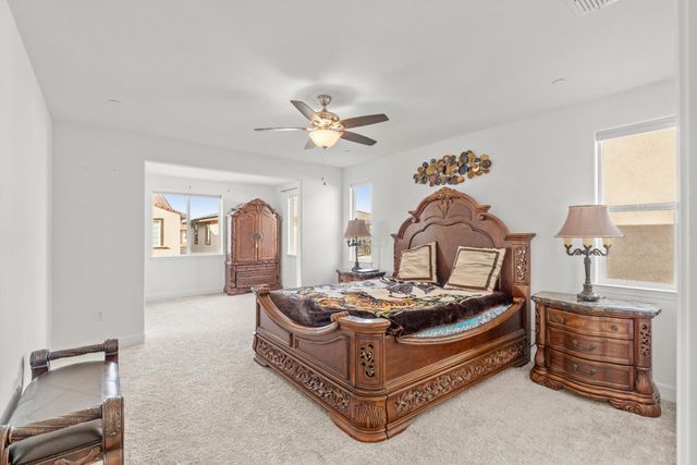 5643 Sailrock St, Sacramento, CA 95835