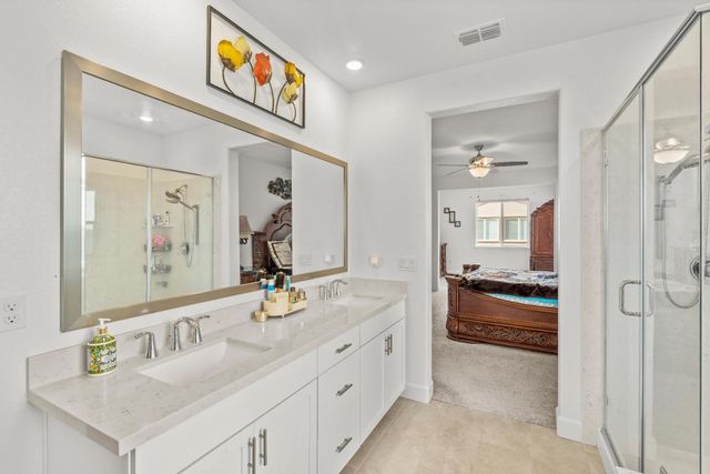 5643 Sailrock St, Sacramento, CA 95835