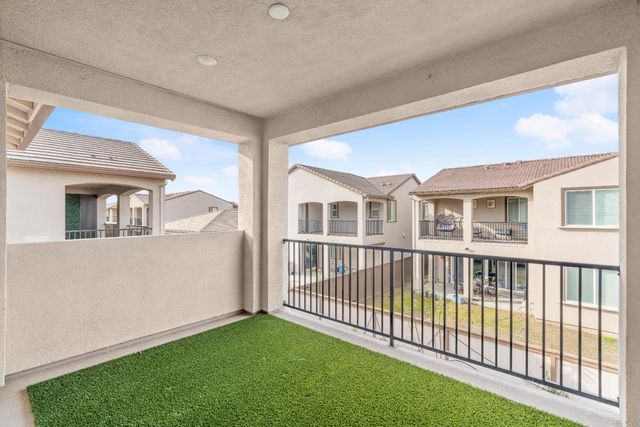 5643 Sailrock St, Sacramento, CA 95835