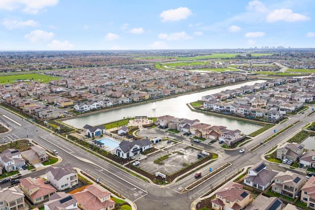 5643 Sailrock St, Sacramento, CA 95835