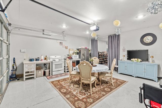 5643 Sailrock St, Sacramento, CA 95835