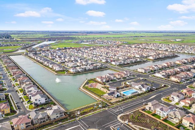 5643 Sailrock St, Sacramento, CA 95835