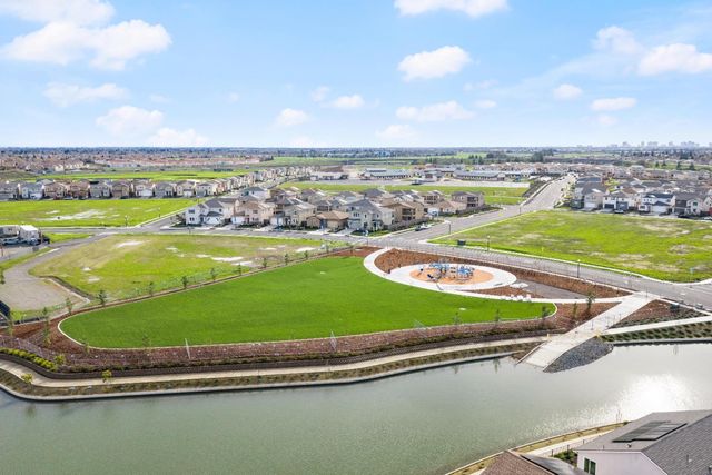 5643 Sailrock St, Sacramento, CA 95835