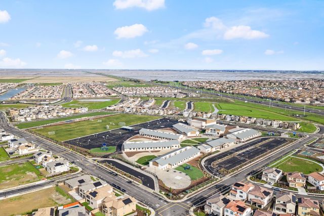 5643 Sailrock St, Sacramento, CA 95835