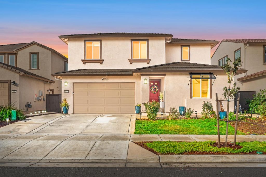 5643 Sailrock St, Sacramento, CA 95835