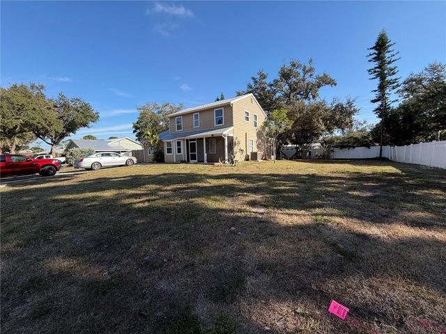 495 BURKE ROAD, Venice, FL 34293