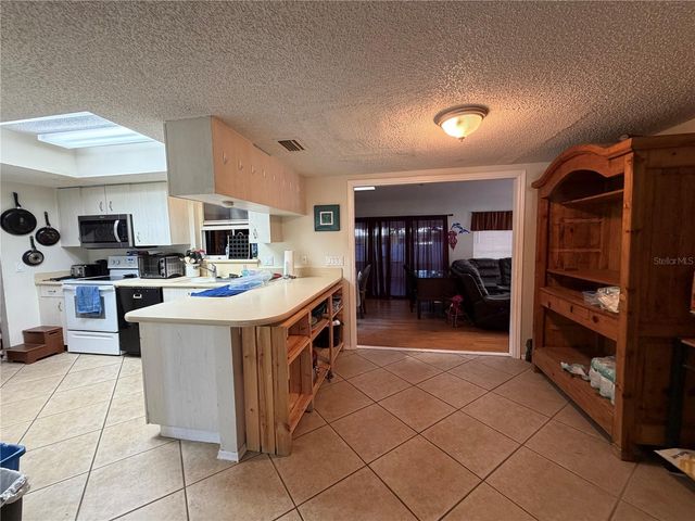 495 BURKE ROAD, Venice, FL 34293