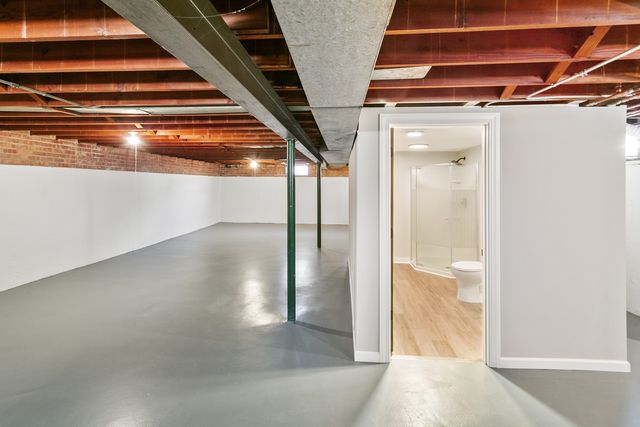 752 E 164th Street, South Holland, IL 60473