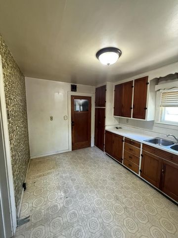 1001 S Green Bay ROAD, Racine, WI 53406