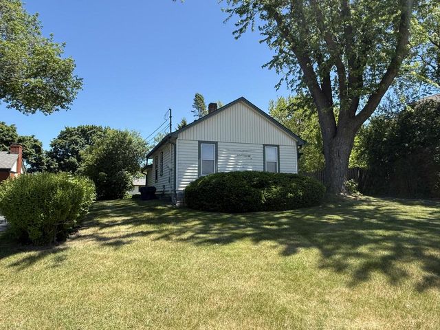 1001 S Green Bay ROAD, Racine, WI 53406
