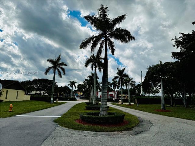 12365 SW 119th Ter, Miami, FL 33186