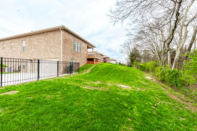 520 Dottie Dr, Gallatin, TN 37066