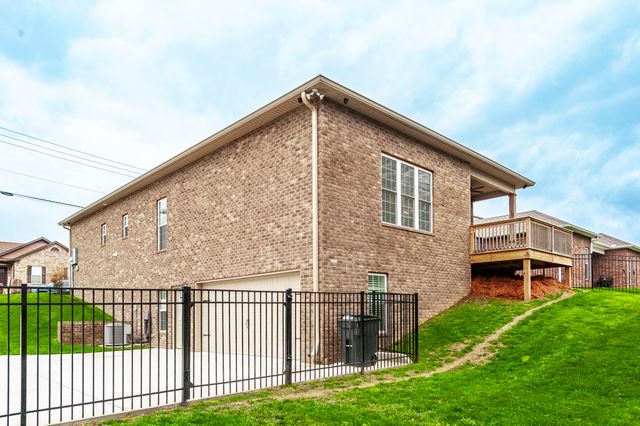 520 Dottie Dr, Gallatin, TN 37066