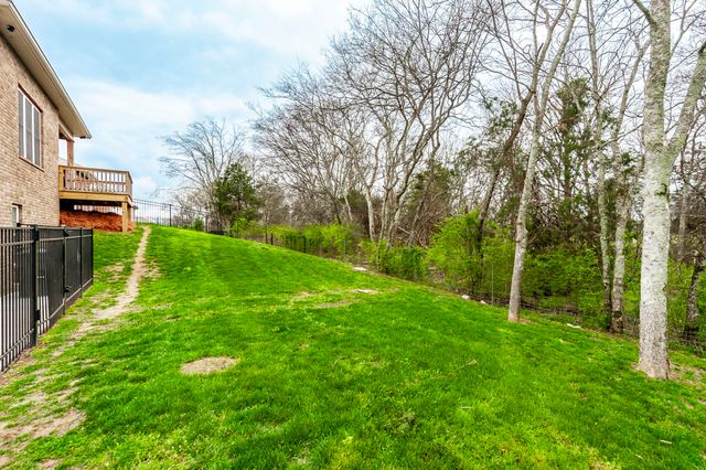 520 Dottie Dr, Gallatin, TN 37066