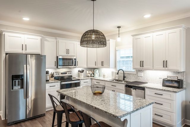 520 Dottie Dr, Gallatin, TN 37066