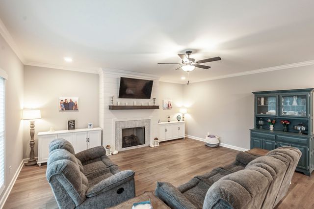 520 Dottie Dr, Gallatin, TN 37066