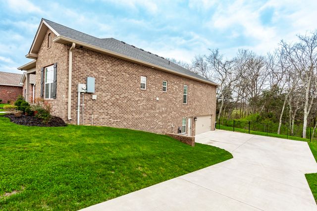 520 Dottie Dr, Gallatin, TN 37066