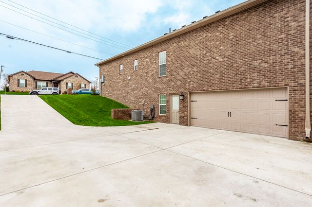 520 Dottie Dr, Gallatin, TN 37066