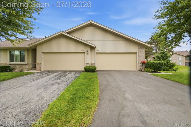 1982 Valley Lane, Orion Charter Township, MI 48360