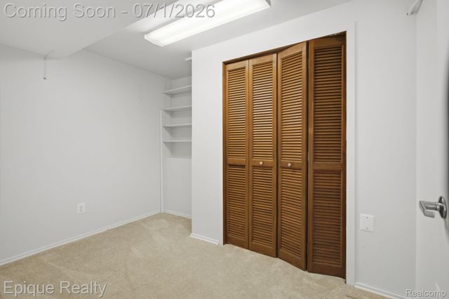 1982 Valley Lane, Orion Charter Township, MI 48360