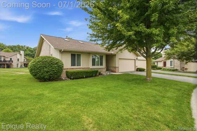 1982 Valley Lane, Orion Charter Township, MI 48360