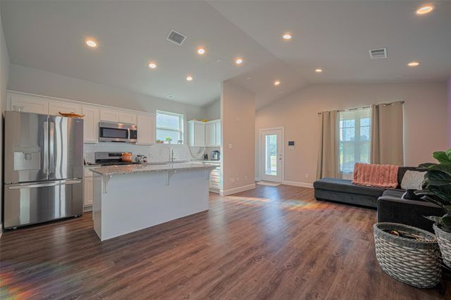6418 Gresham Street, Wallis, TX 77485