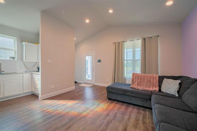 6418 Gresham Street, Wallis, TX 77485