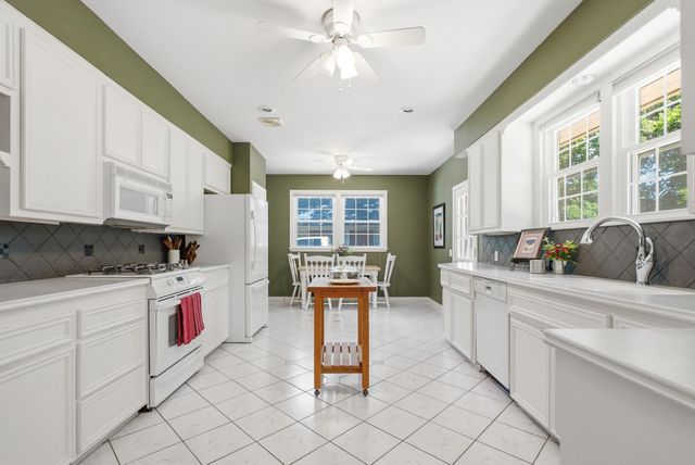 610 N Rutland, Wichita, KS 67206