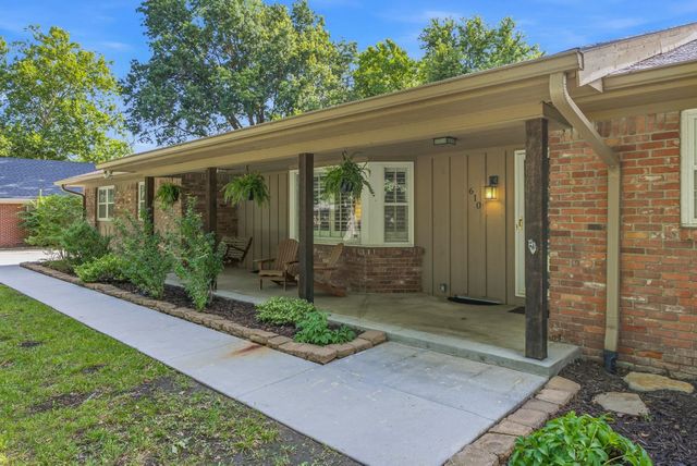 610 N Rutland, Wichita, KS 67206