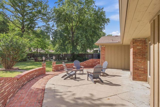 610 N Rutland, Wichita, KS 67206