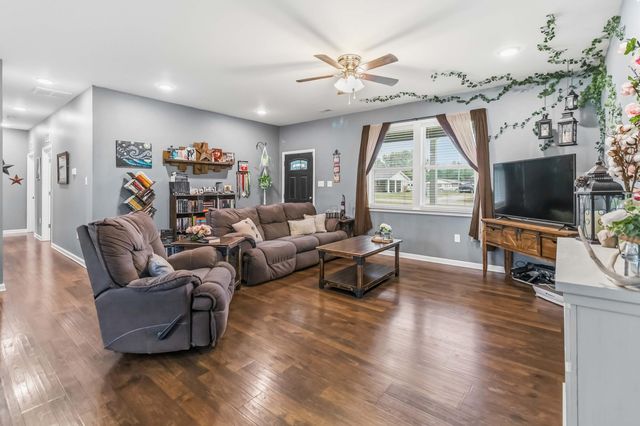 24 Brook Way, Waynesburg, KY 40489