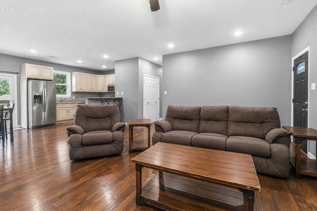 24 Brook Way, Waynesburg, KY 40489