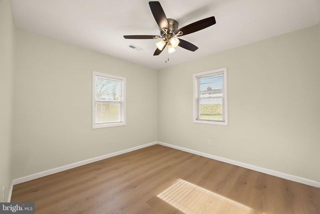 23 LEA RD, New Castle, DE 19720