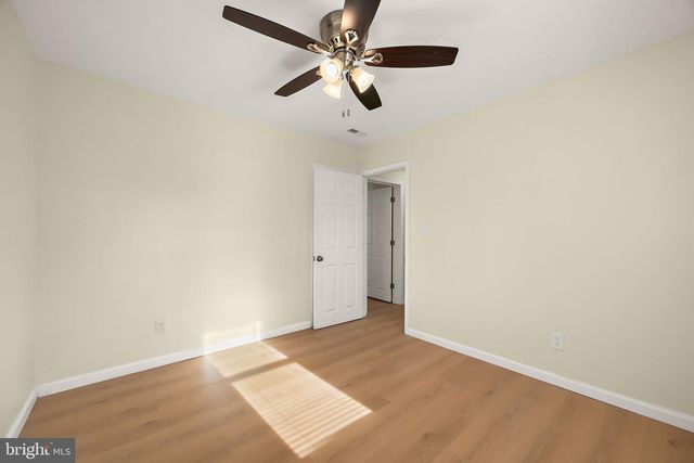 23 LEA RD, New Castle, DE 19720